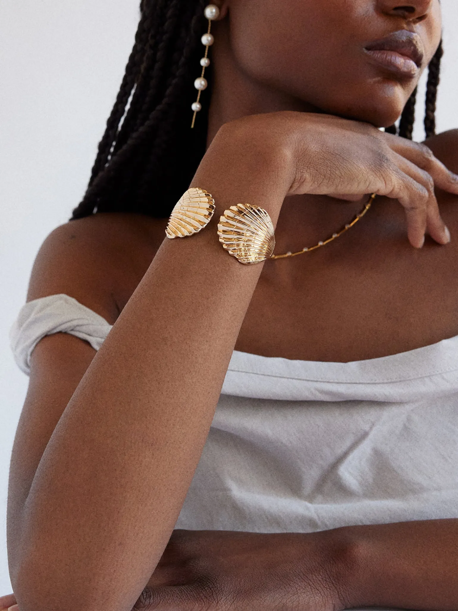 Halle Cuff Bracelet - Gold