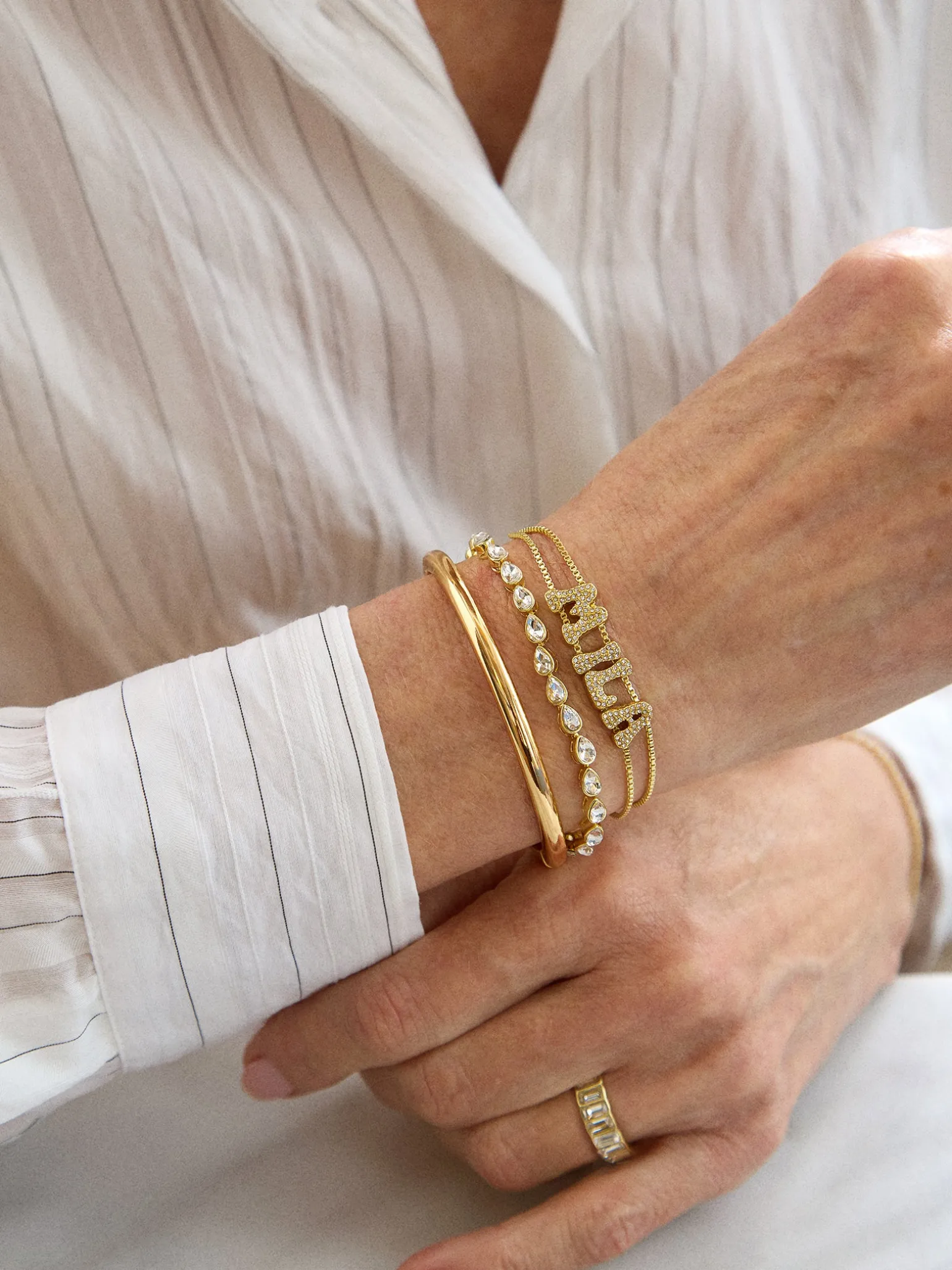 Nadia Classic Hinge Bangle - Classic Thin Gold
