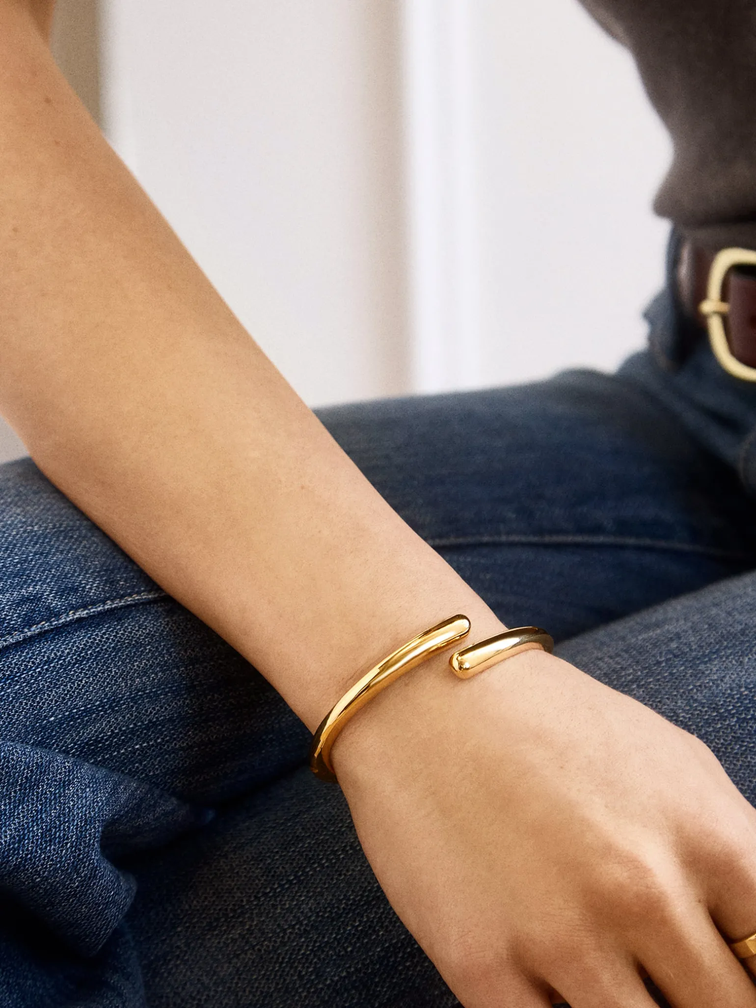 Naomi Wrap Hinge Bangle - Gold