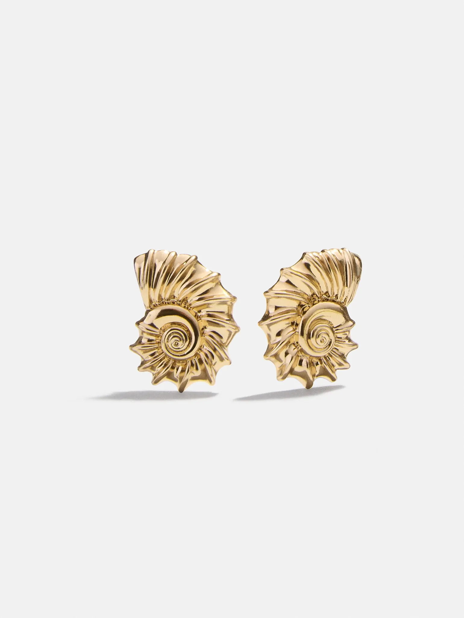 Nixie Seashell Earrings - Gold