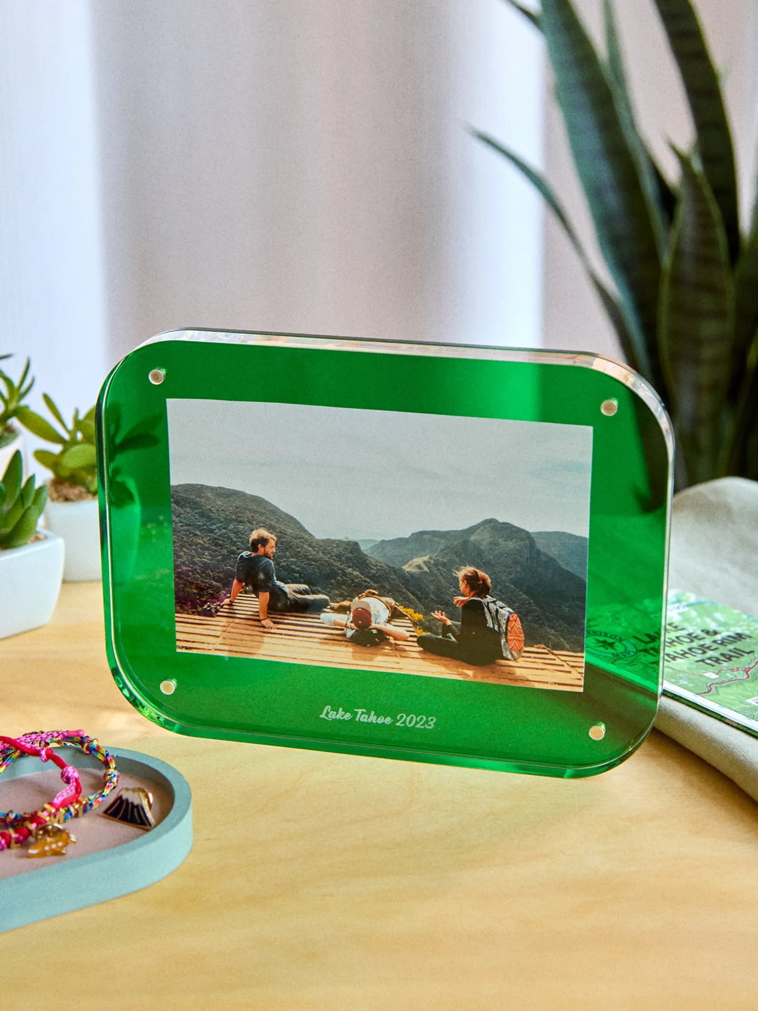 Picture Perfect Horizontal Acrylic Frame - Rectangle