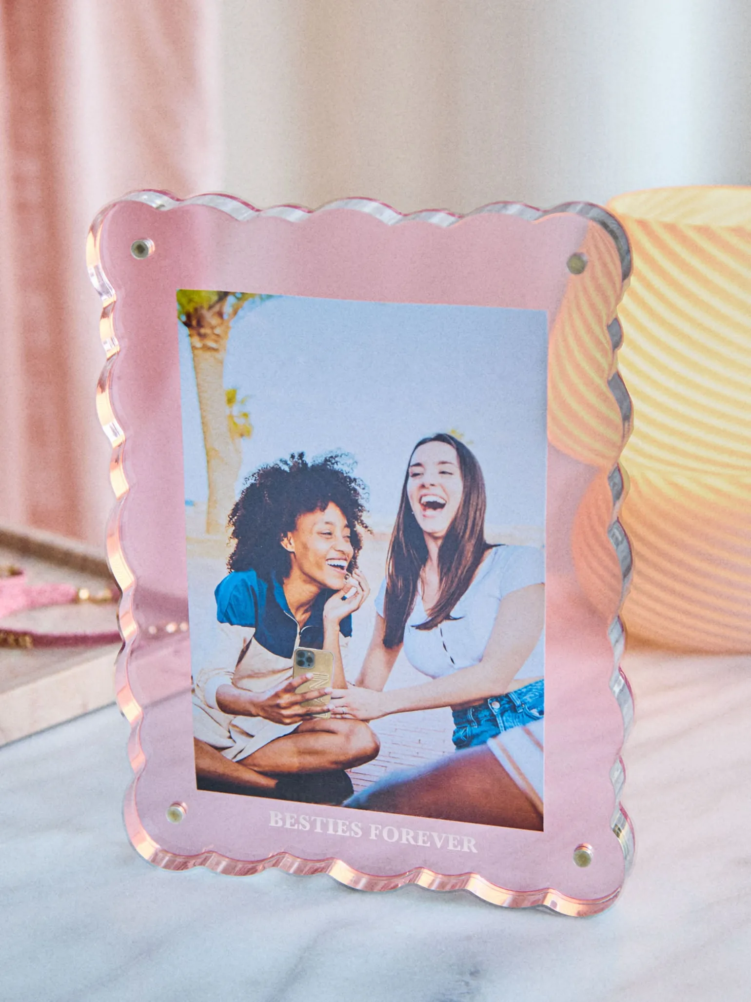 Picture Perfect Vertical Acrylic Frame - Scalloped Shape