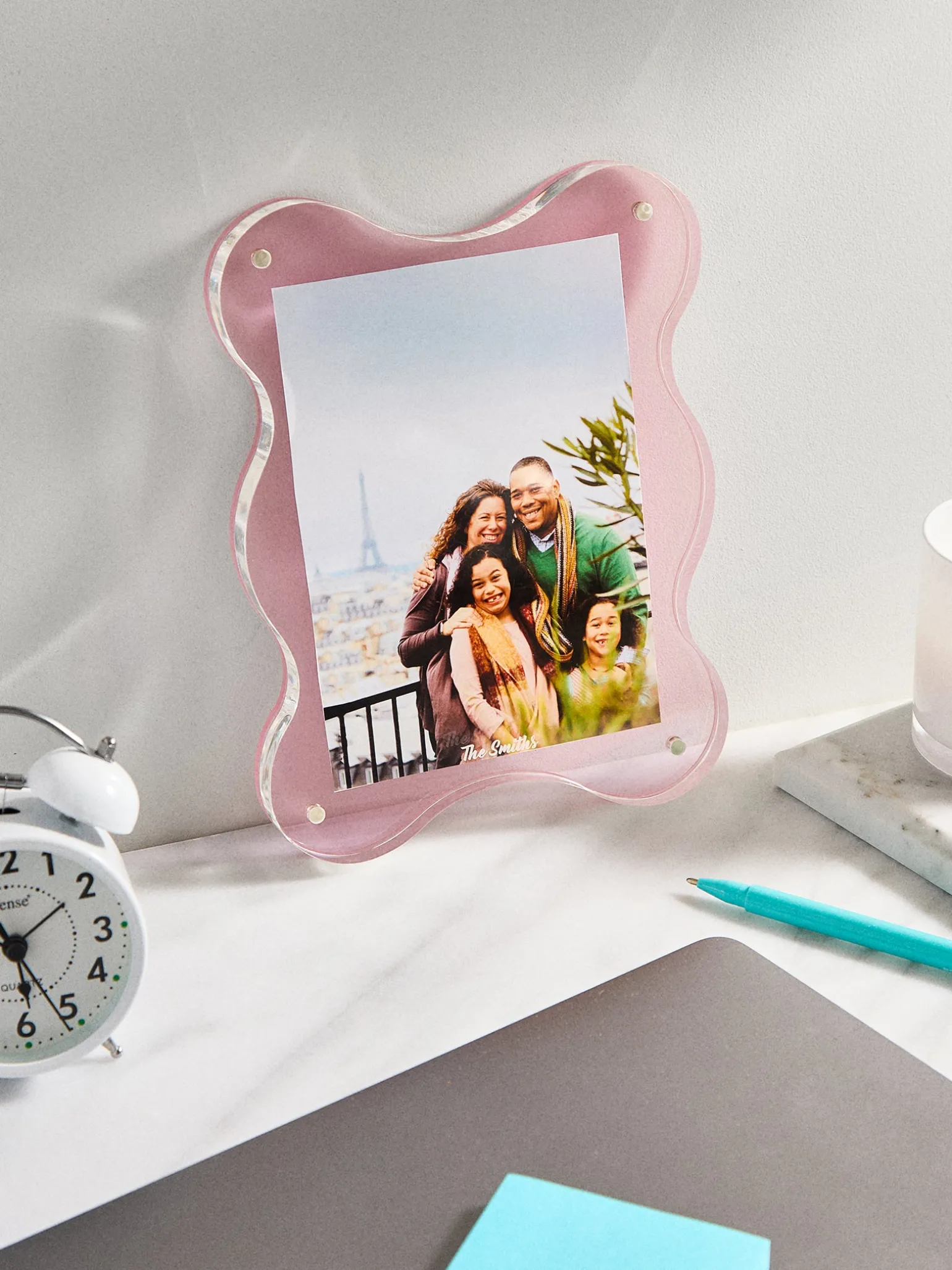 Picture Perfect Vertical Acrylic Frame - Retro Wavy Shape